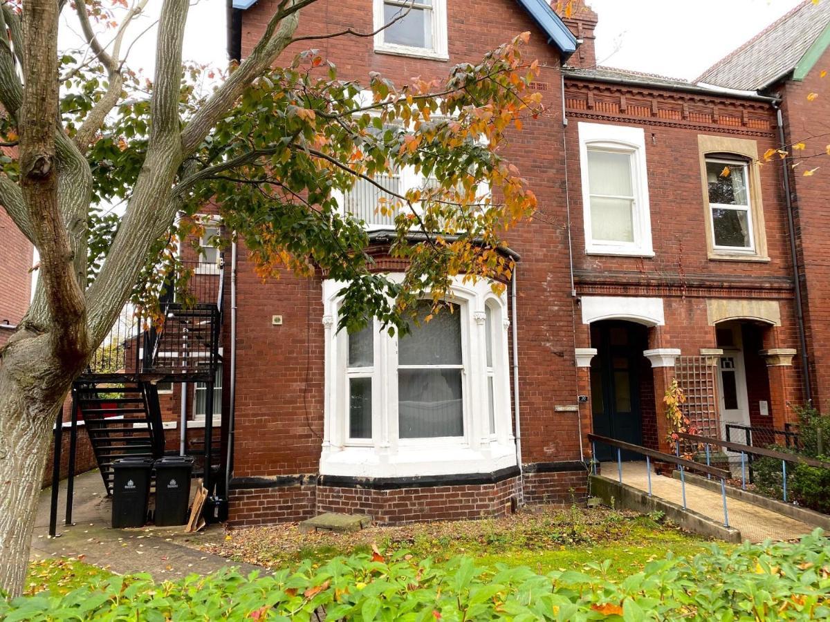 Spacious Victorian Studio Flat Apartment Doncaster Exterior photo