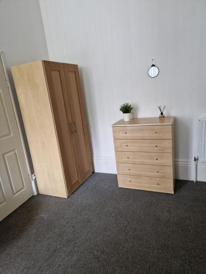 Spacious Victorian Studio Flat Apartment Doncaster Exterior photo
