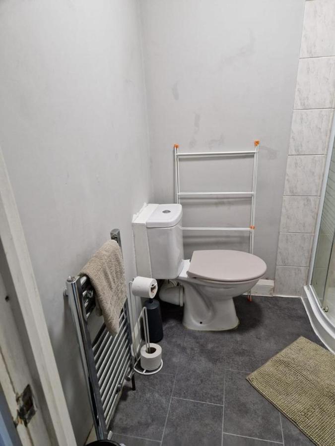 Spacious Victorian Studio Flat Apartment Doncaster Exterior photo