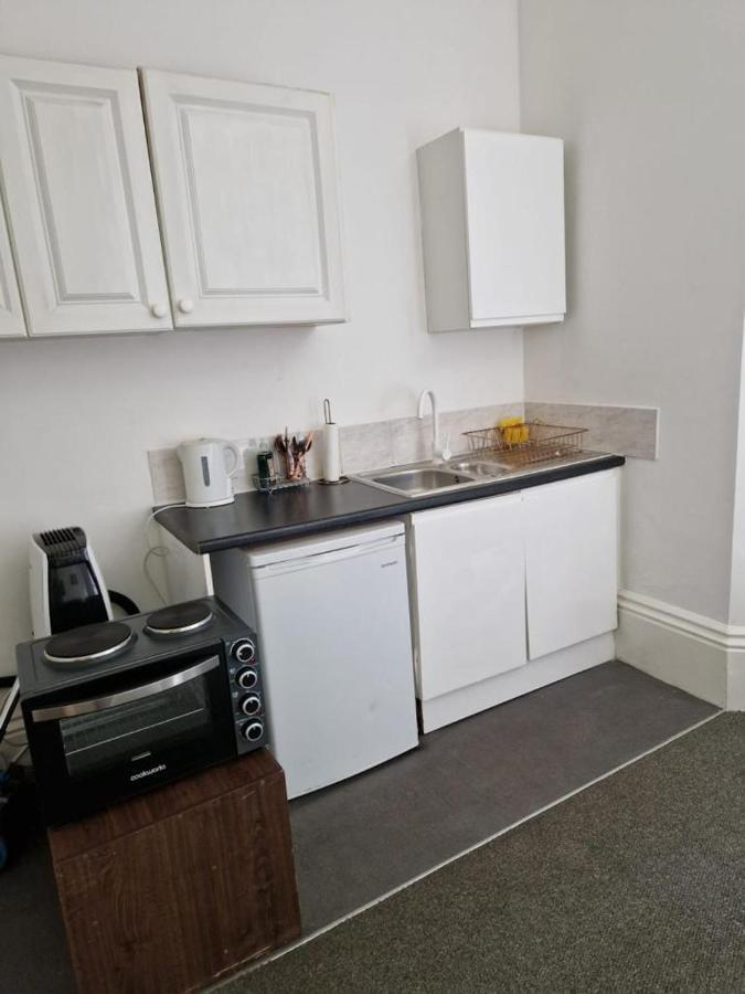 Spacious Victorian Studio Flat Apartment Doncaster Exterior photo